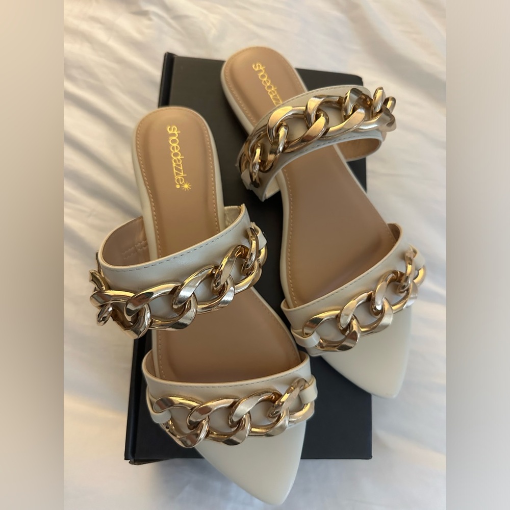 Cute Size 9.5 cream and gold chain link double strap flat pointed toe sandals